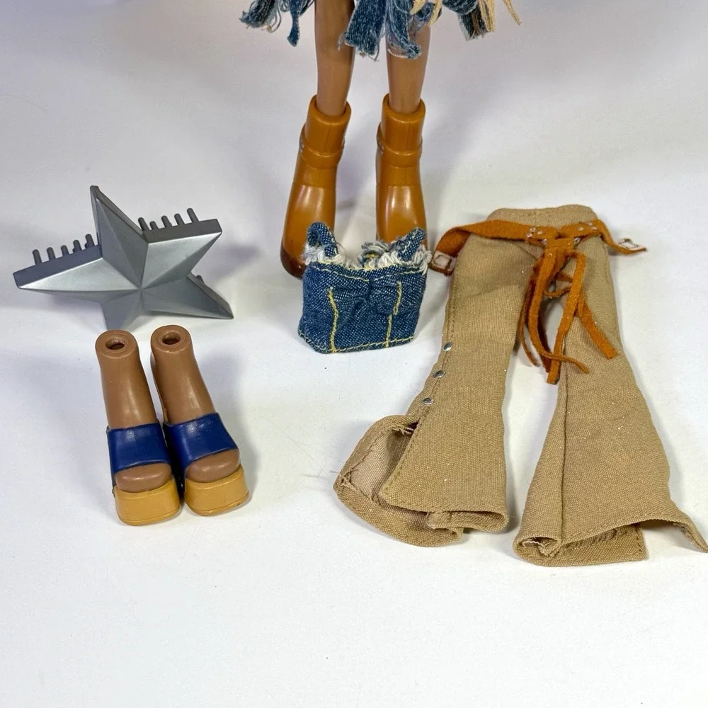 VTG Bratz Strut It Sasha Doll 2002 MGA COMPLETE Outfit Accessories Poster